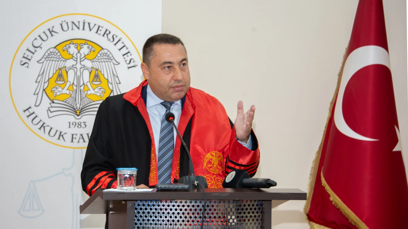 Hukuk Fakültesinde akademik yıl açılış töreni gerçekleştirildi